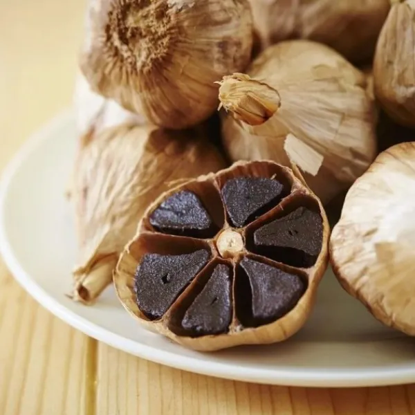 Natura d'Oriente Aglio Nero in Bulbo Fermentato